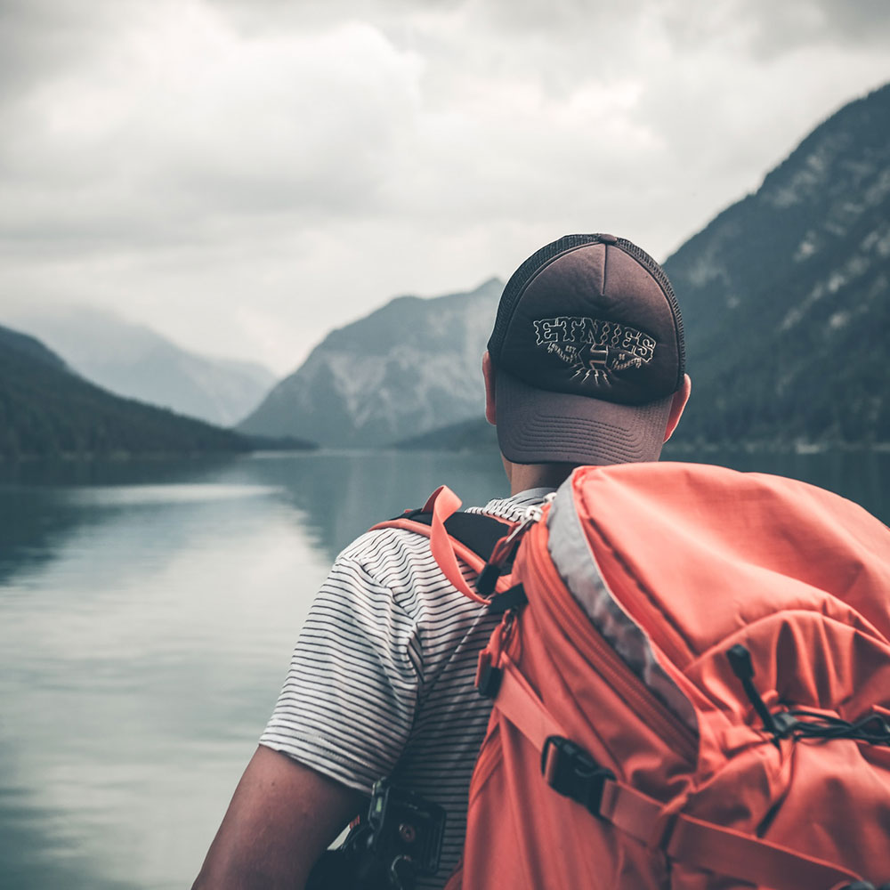 El viajar te abre un nuevo horizonte, en conocimiento personal y crecimiento como ser humano.