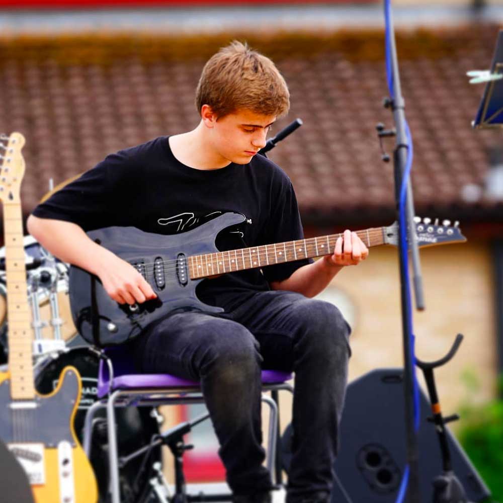 Para Brookes United Kingdom, la relajación y la diversión son clave para que sus estudiantes aprendan y despierten su creatividad. Ve y compruébalo tú mismo.