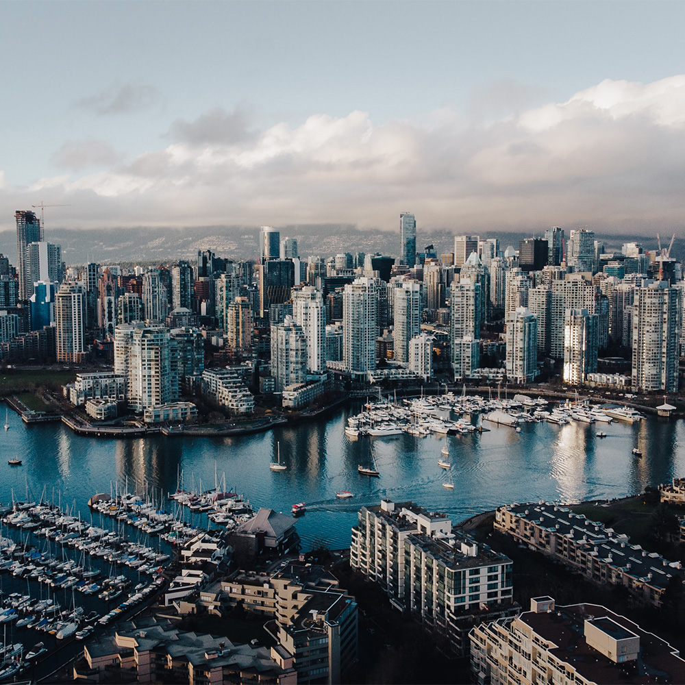 Vancouver, una de las principales ciudades de Canadá, y sede de muchos de los programas de CO-OP, disponibles con nosotros. Sin duda, una bella ciudad, para convertirse en tu próximo hogar.